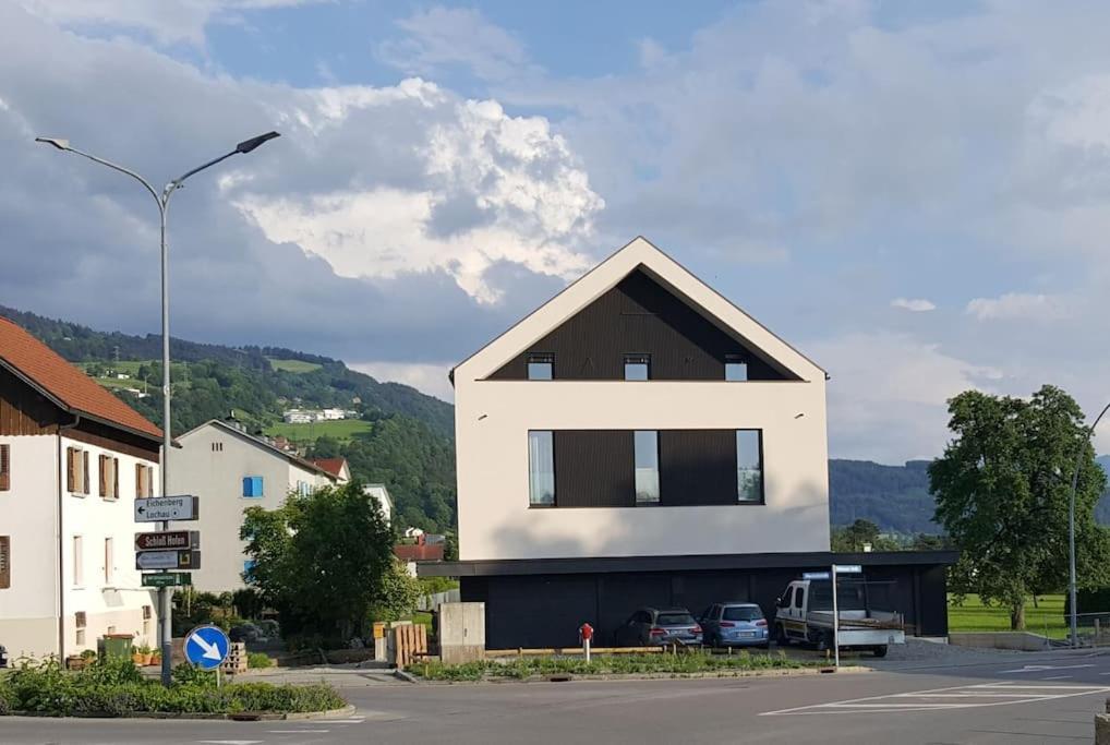 Schickes Lochau